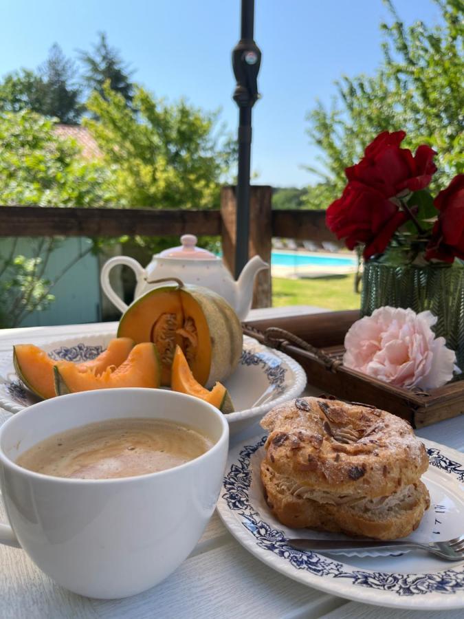 La Colline De Tilleul - Les Deux Puits - Cosy Cottage With Swimming Pool Near Aubeterre Saint-Romain  Eksteriør bilde