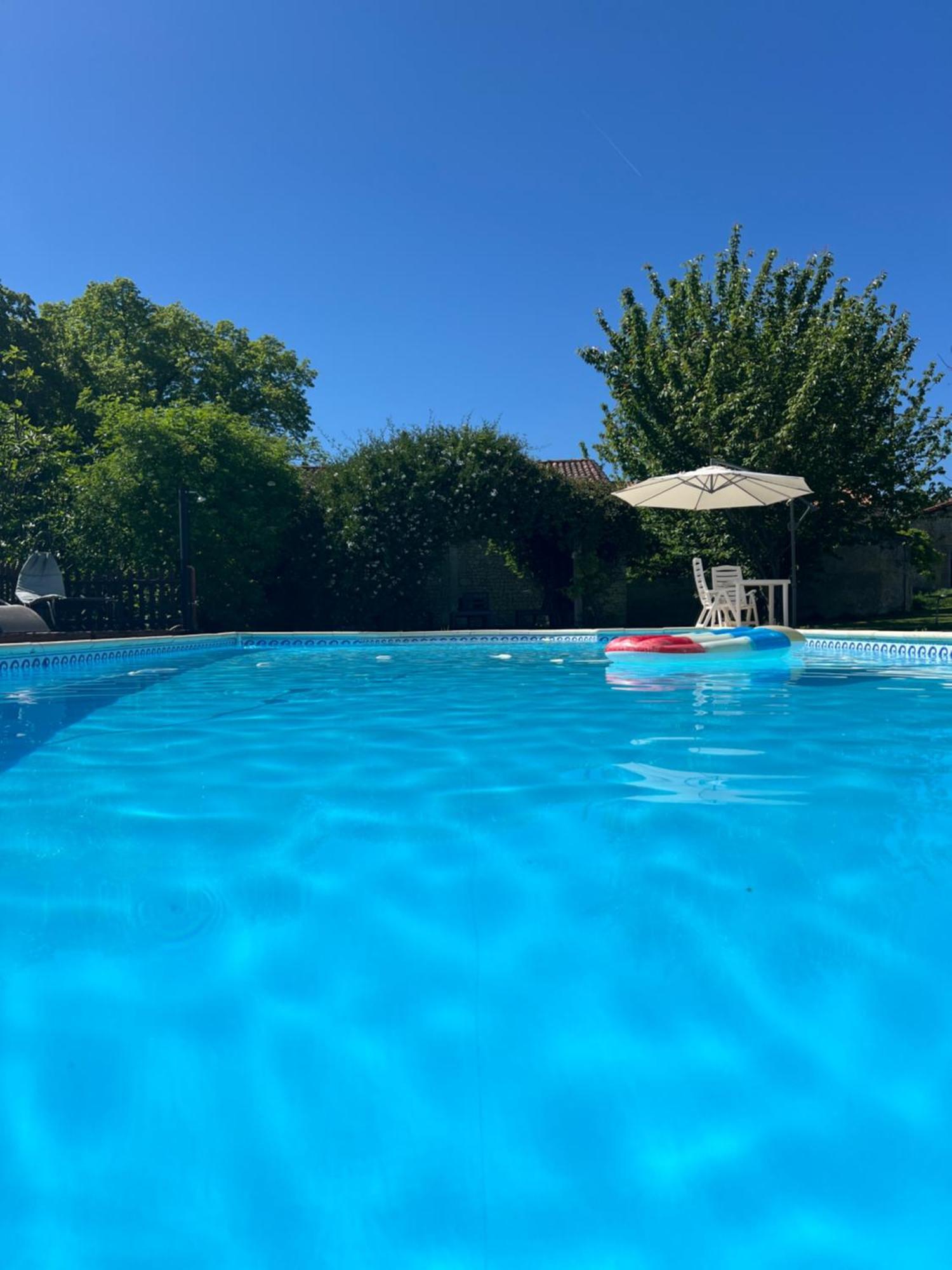 La Colline De Tilleul - Les Deux Puits - Cosy Cottage With Swimming Pool Near Aubeterre Saint-Romain  Eksteriør bilde