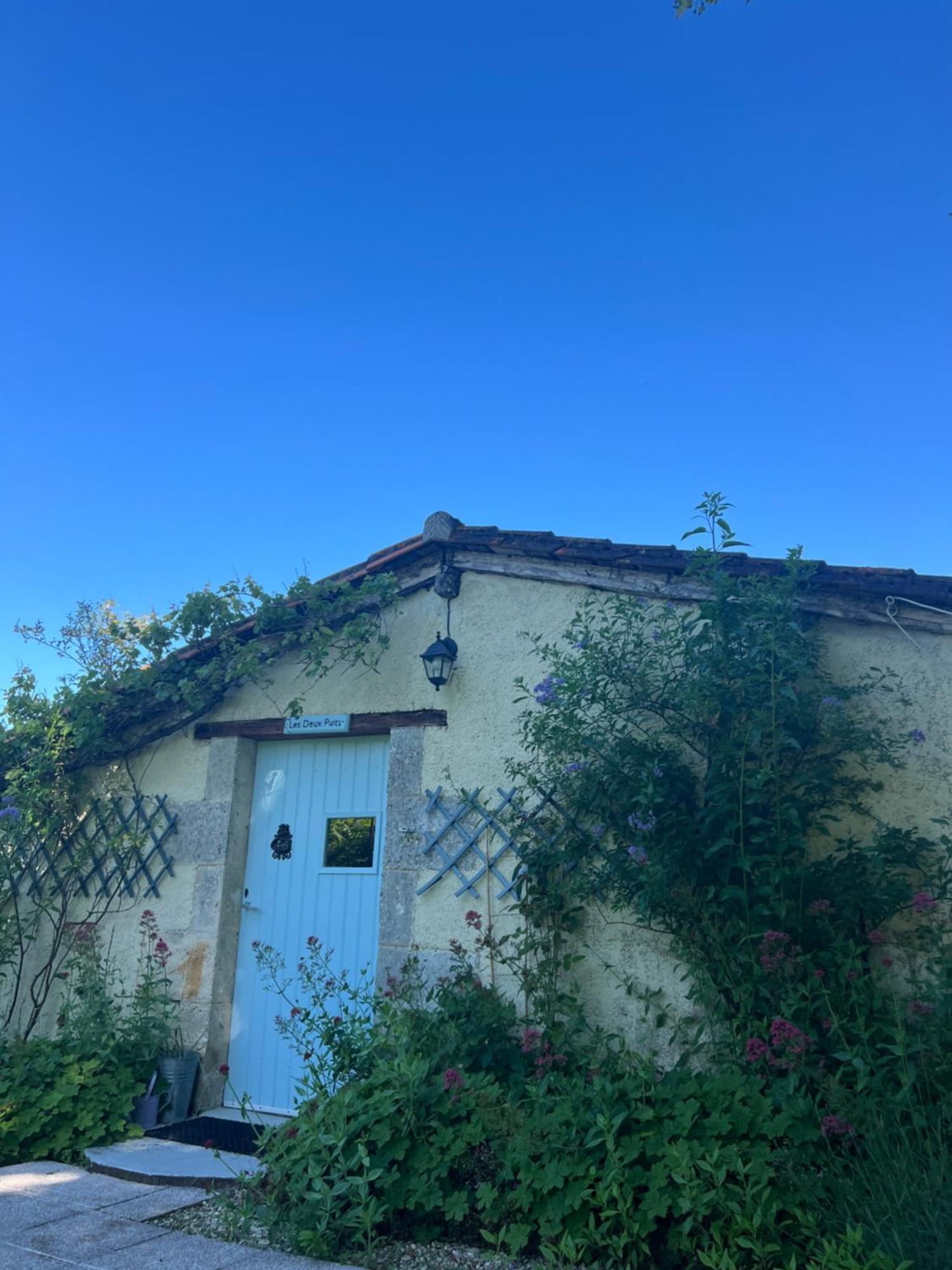 La Colline De Tilleul - Les Deux Puits - Cosy Cottage With Swimming Pool Near Aubeterre Saint-Romain  Eksteriør bilde